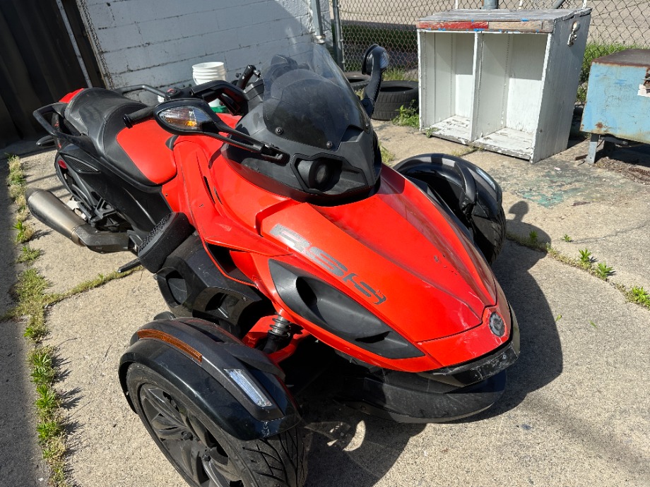 2016 Can Am Spyder RSS Repairable Wrecks 