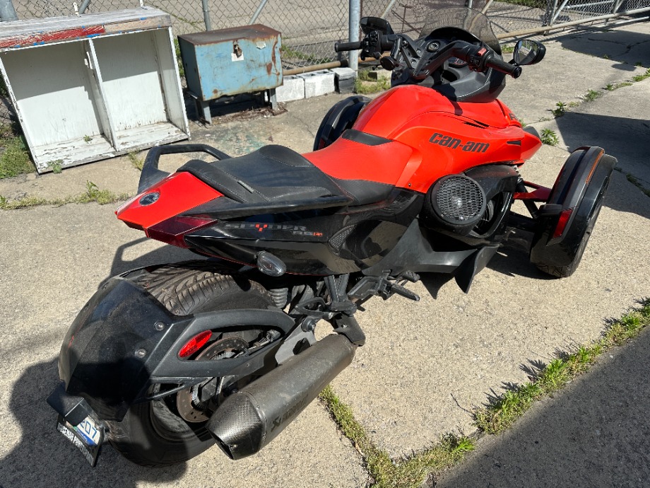 2016 Can Am Spyder RSS Repairable Wrecks 